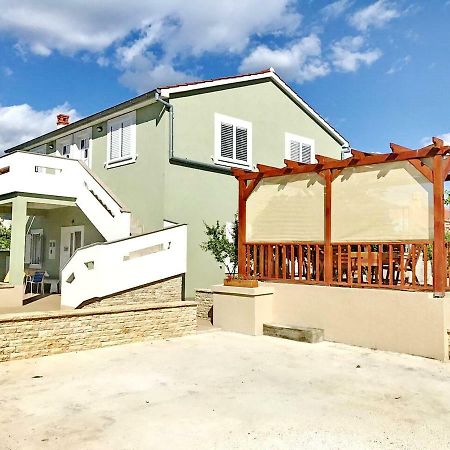 Apartmani Nina I Niko Ugljan Exterior foto