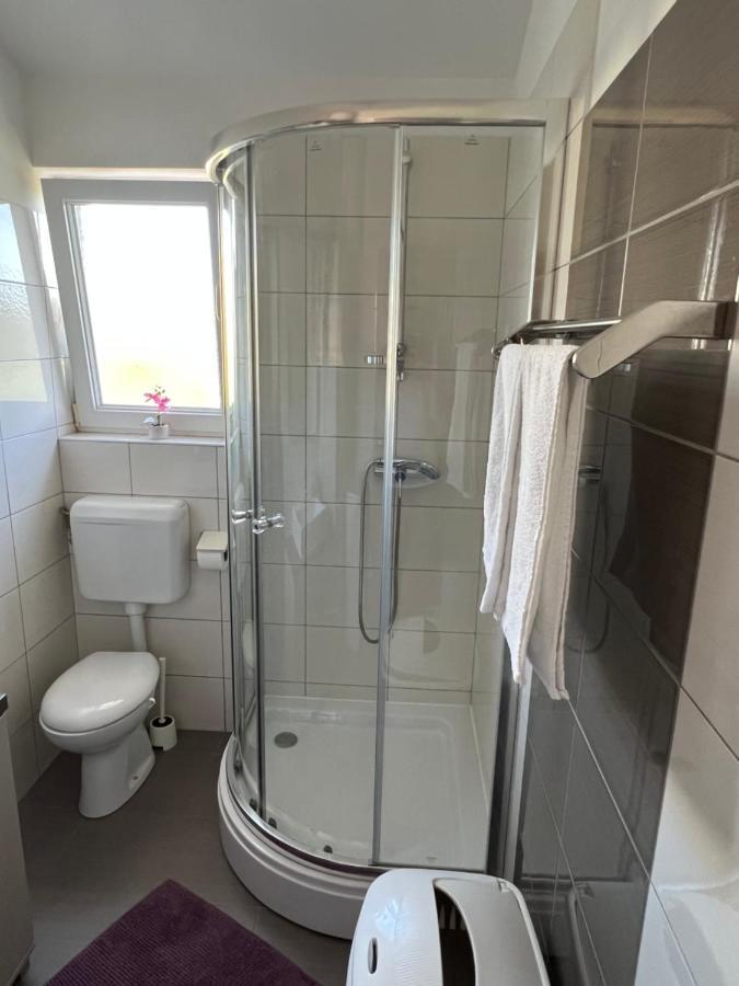 Apartmani Nina I Niko Ugljan Zimmer foto