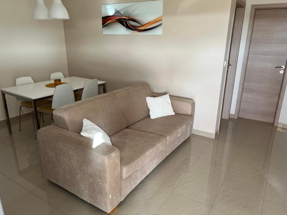 Apartmani Nina I Niko Ugljan Zimmer foto